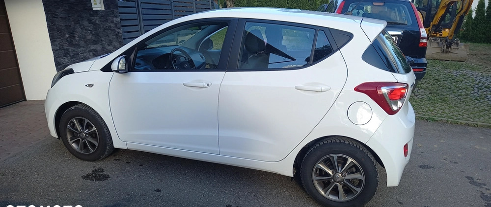 Hyundai i10 cena 29450 przebieg: 120000, rok produkcji 2015 z Strzyżów małe 436